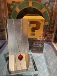 Super Nintendo World USJ Super Mushroom Halskette Boxed Super Mario Bros. Japan - Bild 1 von 12
