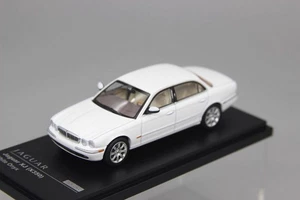 Caja AR Escala 1/64 Jaguar XJ X350 Blanco Diecast Coche Modelo Juguete Regalo Nuevo en Caja - Imagen 1 de 6