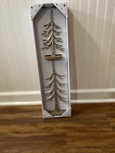 Aldi’s Merry Moments Sculpted Christmas Trees Set Of Two Silver Trees In Box - Picture 1 of 5