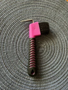 NEW Horse Hoof Pick with Brush, Rubber Grip, Equine Grooming Care - Picture 1 of 1