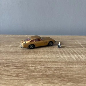Vintage 1965 Corgi 261 James Bond 007 Gold Aston Martin DB5 Diecast Toy Car - Picture 1 of 10