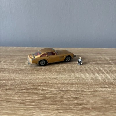 Vintage 1965 Corgi 261 James Bond 007 Gold Aston Martin DB5 Diecast Toy Car - Image 1 of 4