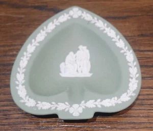 Wedgwood Classic Jasperware, Green Heart Shaped Pin Dish circa. 1970s - Picture 1 of 6