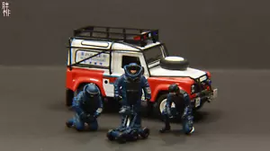 NEW 1:64 Bomb Disposal HONGKONG EOD Team Resin Smart Figure for 1/64 Car Model - Picture 1 of 5