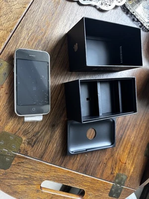 New Apple iPhone 3GS - 16 GB - Collectors item - Factory Sealed - Image 1 of 4