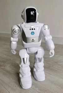 Silverlit Robot Tech 40 CM / 16 Inc Kids Toy Remote Controlled - Picture 1 of 10