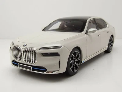 BMW I7 2022 Bianco Metallizzato Modellino 1:18 Minichamps - Immagine 1 di 4