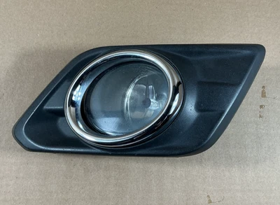 Luz antiniebla lateral del pasajero Nissan Rogue 2014-2016 26155-9B91D OEM Foto 1 de 4