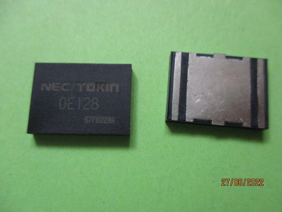 0E128 /  CONDENSATEUR TANTALIUM    CMS    NEC TOKIN  / 1 PIECE - Photo 1/1