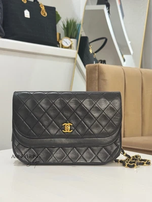 Bolso de Hombro Chanel CC Logo Matelasse 23 Doble Solapa Cadena Cuero Negro Foto 1 de 4