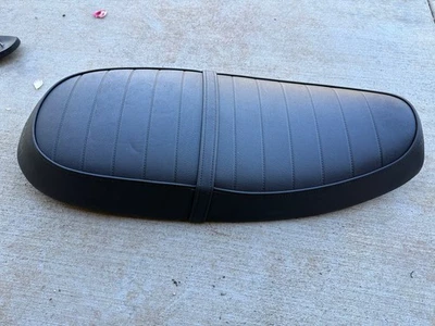 Asiento de motocicleta Triumph Bonneville/Scrambler 2016 900 usado  Foto 1 de 4