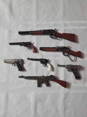 Miniature Toy Cap pistol rifle Lot Marx Mores Laig, Colt, Winchester Tommy Burst - Image 1 of 4
