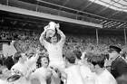 Holding aloft FA Cup West Browmich Albion captain Graham Willi- 1968 Old Photo