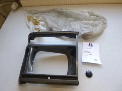 Chrysler Voyager AS 87-90 Scheinwerferblende Blende Scheinwerfer links 4451899 - Bild 1 von 4