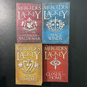 Valdemar Lot Mercedes Lackey - 4 PB - 3 Complete Trilogies Heralds, Winds Storms - Picture 1 of 8