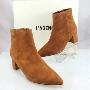 NUEVO CON ETIQUETAS $445 L'AGENCE Jeanne 45 mm Tacón Marrón Gamuza Botines Talla 38 - Imagen 1 de 15