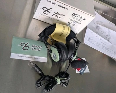 43106G-04 David Clark PRO-2 Aviación Pasivo Auriculares Micrófono Pasivo U-174 Enchufe Nuevo Foto 1 de 4