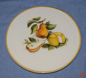 SUR LA TABLE 7.25" Ceramic Trivet Pears & Cheese Motif Made in Italy - Picture 1 of 2