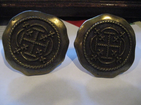 Antique Brass Drawer Knob Pulls Single Hole-Fleur-de-lis Large 2" Lot Of 2 Cover