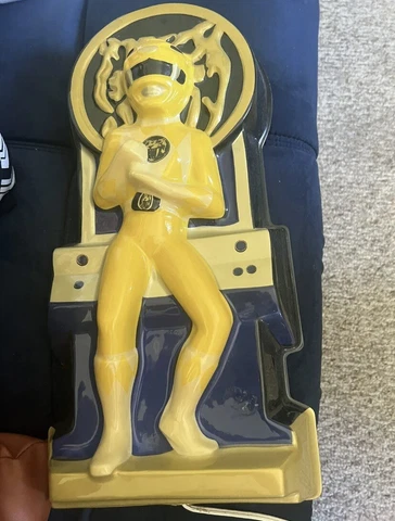 Vintage POWER RANGER Trini Yellow Wall Light 3D Design🔥🔥🔥 Cover