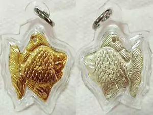 Amuleto Thai Phra LP Yam Takhian Temple Carp Fish Celebrazione 88 anni Pesce Fortunato - Foto 1 di 20