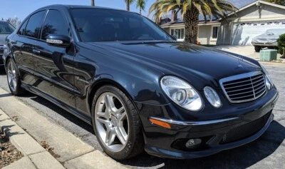 Pintura de retoque para vehículos Mercedes Benz con código de pintura 189, ópalo negro. Foto 1 de 3