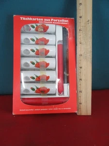 908.  Tarjetas de lugar de porcelana de Alemania Occidental con velas Tischkarte aus Porzellan - Imagen 1 de 6