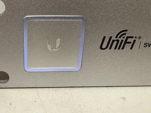 ⭐️ UBIQUITI ⭐️ UniFi ⭐️ US-24-500W PoE+ RackMout Switch ⭐️POWERS ON⭐️ READ⬇️ - Afbeelding 1 van 3