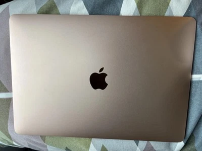 MacBook Air M1 2020 💻 отличное состояние товара - редко использовался - розовое золото - 8 ГБ - Изображение 1 из 4