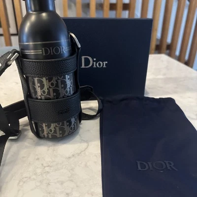 Vaso Botella Agua Dior Negro Soporte Negro Limitado VIP Regalo Novedad NUEVO Foto 1 de 4