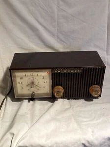 Orologio vintage Motorola 57CE tubo AM parti radio o riparazione - Foto 1 di 10