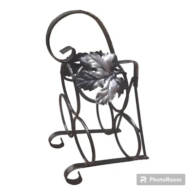 Portabottiglie vino da appoggio, 3 bottiglie decorato con foglie di vite in ferr - Immagine 1 di 2