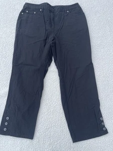 RUBY RD. Women’s Black Cropped Capri Pants - Sz 10 Buttons At The Bottom - Picture 1 of 7