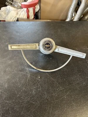 Chevrolet Caprice Bel Air Biscayne 66 1966 anillo de bocina cromado GM 3874631 Foto 1 de 4