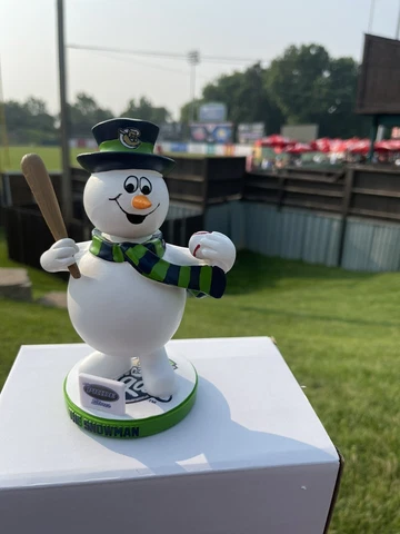 Kane County Cougars Christmas In July Bobblehead 7/15 Cover