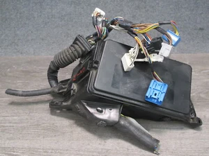 🥇10-15 LEXUS IS350 IS250 CONVERTIBLE ENGINE BAY POWER FUSE JUNCTION BOX OEM - Picture 1 of 17