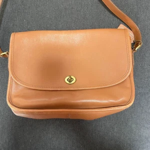 Vintage Coach handbag shoulder bag turnlock leather brown #9790 - Picture 1 of 14