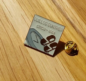 Pin's Badge GUILLOD GUNTHER 99 Faucon 534 - Montres Suisse - Picture 1 of 4
