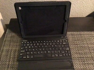 Brookstone Bluetooth Ipad And Keyboard - Picture 1 of 4