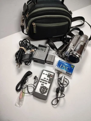 Videocámara Panasonic PV-GS250 3CCD MiniDV con cargador 2 baterías cinta Foto 1 de 4