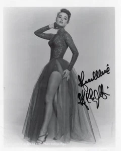 ANNA MARIA ALBERGHETTI ITALIAN OPERA SINGER ACTRESS SIGNED  8X10 PHOTO W/ COA - Imagen 1 de 1