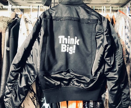 Giacca Balenciaga ""THINK BIG"". 100% autentico