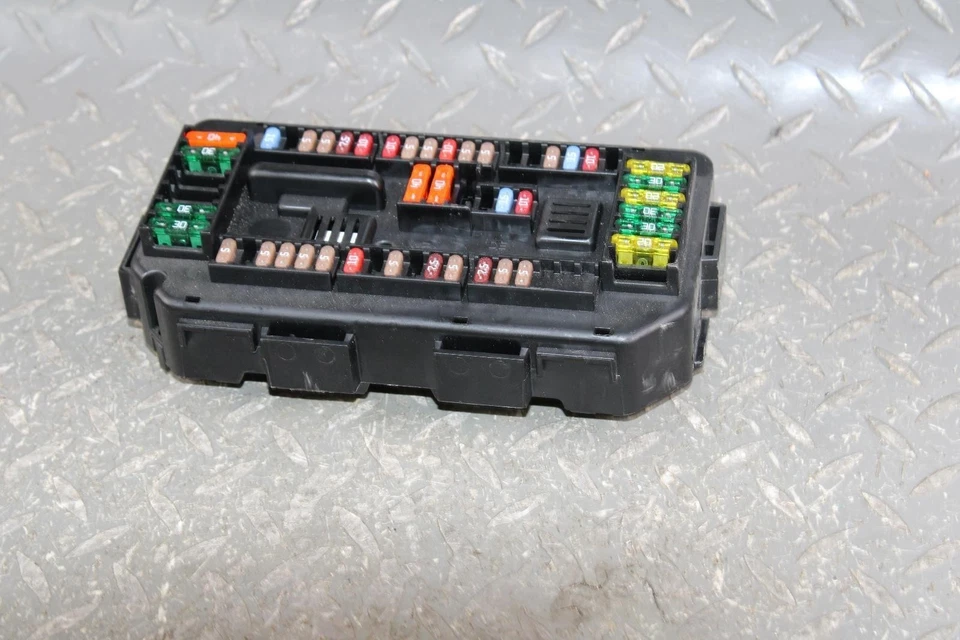 14-16 428i Gran Coupe 2.0L OEM Engine Electrical Power Fuse Relay Box Factory OE - Изображение 1 из 4