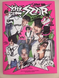 STRAY KIDS [樂-STAR] Autogramm signed Album STRAYKIDS ROCK - Bild 1 von 3