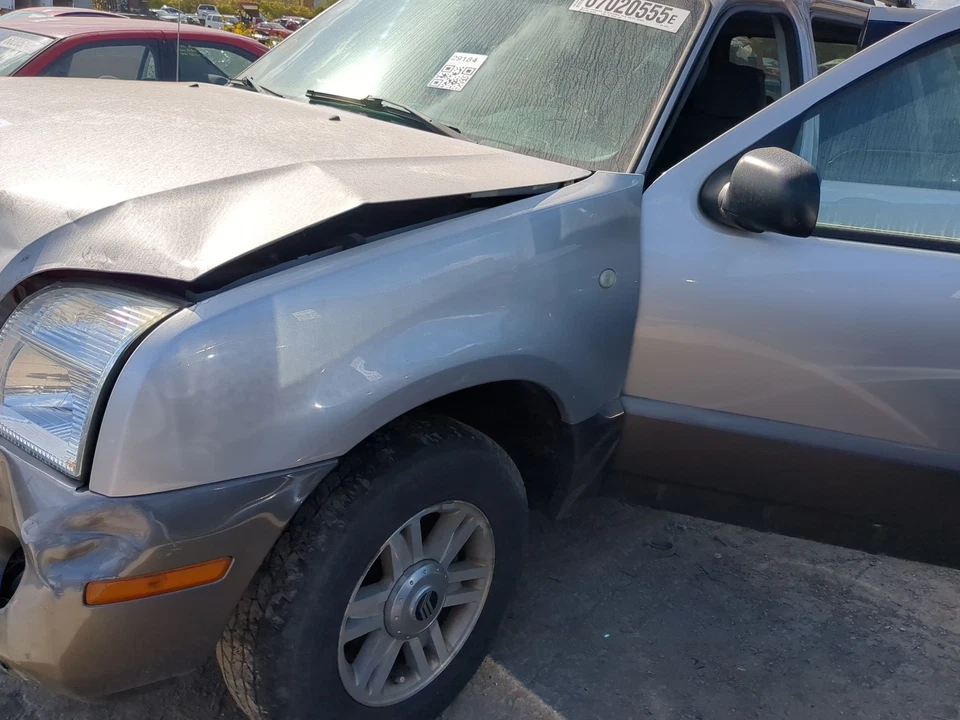 2002-2010 Mercury Mountaineer Driver Fender WGD2Q - Image 1 of 3