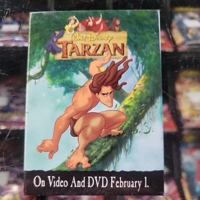 Pinback publicitario de video y DVD de película animada Tarzán de Walt Disney de colección Foto 1 de 2