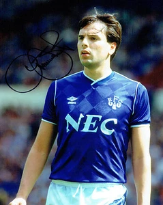 Foto autografiada por Graeme SHARP de EVERTON 10x8 C + certificado de autenticidad del distribuidor - Imagen 1 de 1
