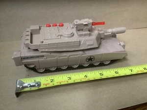 Tank with Lights & Sounds Military Battery Operated Vehicle (See pics & Video) - Picture 1 of 18