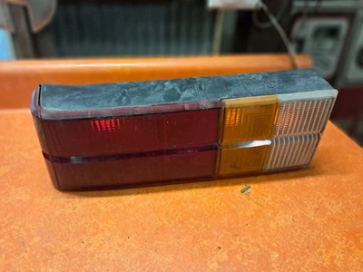 Lámpara de luz trasera para conductores Ford Escort 1981-1985 Htbk LH sin extensión Foto 1 de 4