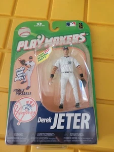 McFarlane 2010 Derek Jeter New York Yankees Playmakers Fielding Poseable Figure - Picture 1 of 2